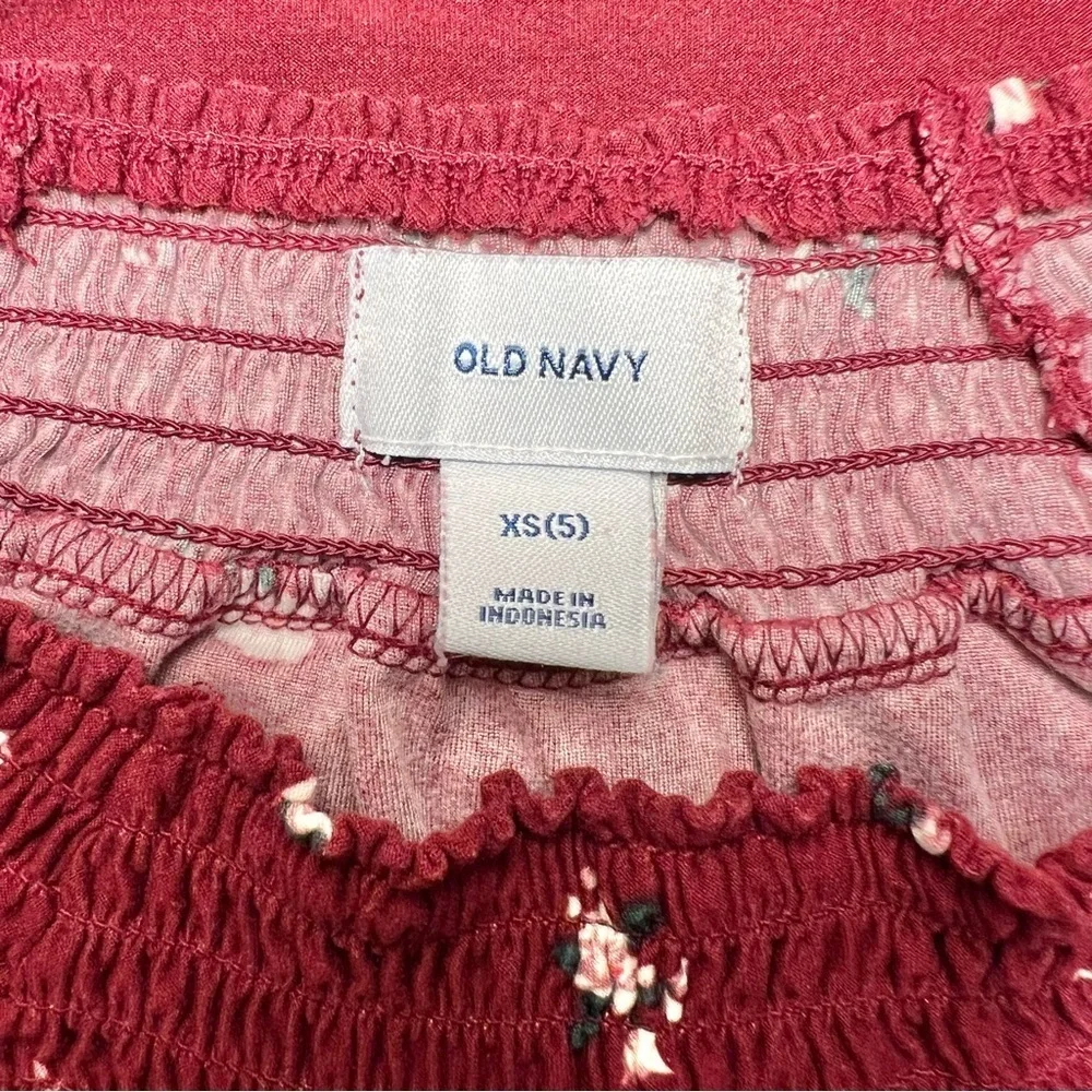 Old Navy burgundy floral 3/4 sleeve top